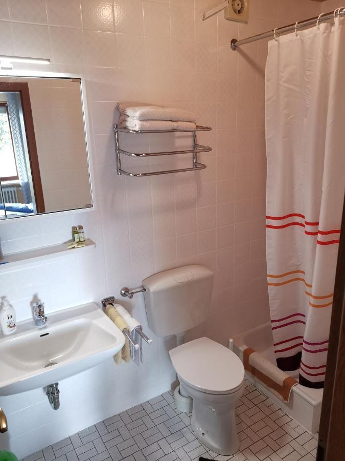 Pension Engelshutt Buitenkant foto